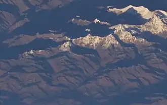 Churen Himal (ganz rechts) mit Putha Hiunchuli