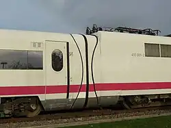 Die glatte Außenhaut am Wagenübergang zählte zu den Besonderheiten des InterCityExperimental, die in den ICE-Serienzügen nicht umgesetzt wurde