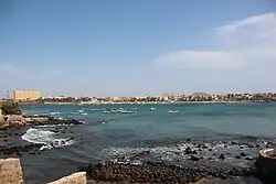 Blick auf Ngor von der vorgelagerten Insel