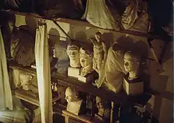 Im Moskauer Atelier der Künstlerin, um 1980