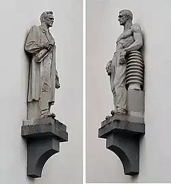 Ingenieur und Arbeiter am Verwaltungsgebäude des ehemaligen ELIN-Transformatorenwerks in Weiz (heute Siemens Energy)