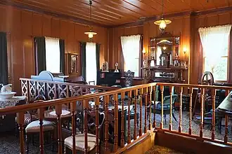 Innenansicht der ersten Etage der Coronation Hall