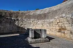 Innenraum des Kuppelgrabs mit dem Π-förmigem römischen Einbau