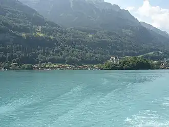 Ort mit Schloss Seeburg vom See aus