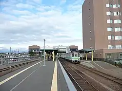Bahnsteig vor der Elektrifizierung (August 2009)