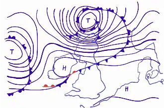 Das Bild zeigt eine Isobarenkarte mit einem deutliche erkennbaren starken Tiefdruckzentrum