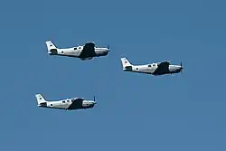 Beechcraft Bonanzas der 100. Staffel „Flying Camel“, im April 2023 am israelischen Unabhängigkeitstag