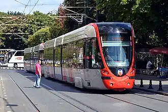 Doppeltraktion des Typs Citadis 304 auf Linie T1