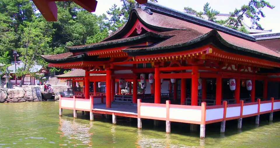 Reinigungshalle des Marōdo-Schreins (Nationalschatz)