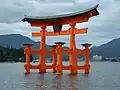 Torii beim Itsukushima-Schrein
