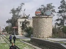 Hochtanks auf einem früheren Wasserspeicher für Dampflokomotiven