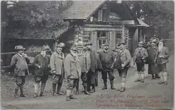 Jagdgesellschaft mit Prinzregent Luitpold (vierter von links) und Leo Dorn (rechts außen) vor dem Jagdhaus Schrattenberg bei Hinterstein, ca. 1906