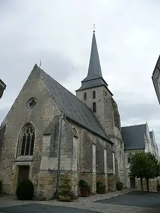 Kirche Saint-Cyr-et-Sainte-Julitte in Jarzé