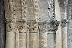 Kapitellzone des Westportals