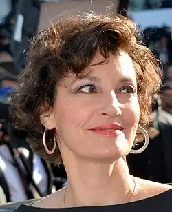 Jeanne Balibar und William Lebghil spielen Ninos Mutter und seinen besten Freund