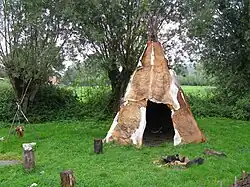 Nachbau i.S. experimenteller Archäologie des Rekonstruktes aus Pincevent