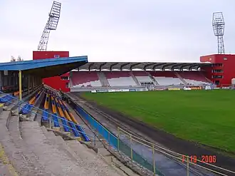 Blick auf die 2006 eröffnete Nordtribüne des Stadion v Jiráskově ulici kurz vor ihrer Einweihung