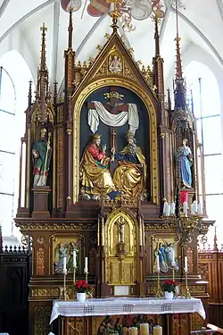 Neugotischer Hochaltar in Rettenbach