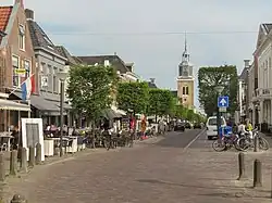 Joure, Hauptstraße Middelstraat mit Kirche