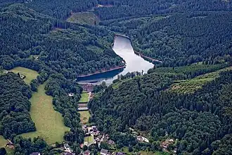 die Talsperre im Sommer 2015