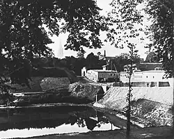 Westseite des Sicherheitshafens etwa in der Mitte des heutigen Ebertplatzes, Foto vom&nbsp;Juli&nbsp;1885
