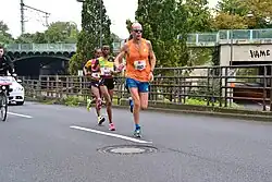 Julia Mumbi Muraga (Mitte) – Rang&nbsp;elf