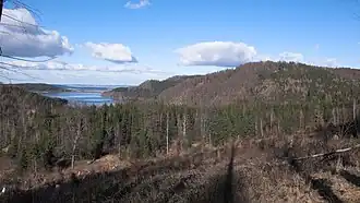 Der Königsberg, links daneben der Granestausee