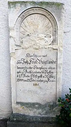 Gedenkstein für Johann Friedrich Voigtländer von 1844