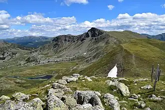 Der aus Konglomerat und Sandstein aus dem Oberkarbon aufgebaute Gipfel des Königstuhls.