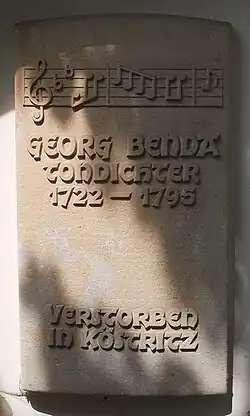 Gedenktafel für Georg Benda an der Südseite