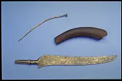 Funde aus der Spätbronzezeit: Geweihgriff, Gewandnadel, Bronzemesser