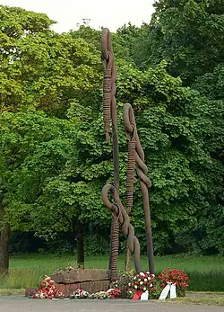 Zwangsarbeiter-Mahnmal (1987) am ehemaligen KZ Hannover-Stöcken (Akkumulatorenwerke), Hannover-Stöcken