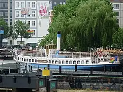 Im historischen Hafen