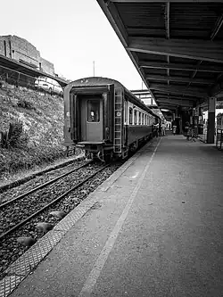 Bahnsteige in Kampala vor dem Umbau