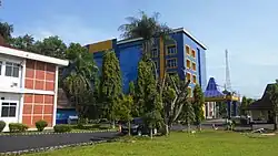 Das neue Gebäude des Bürgermeisters im Kecamatan Lbk. Barat I