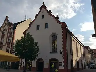 Kapuzinerkirche in Villingen mit neobarockem Giebel, 2018