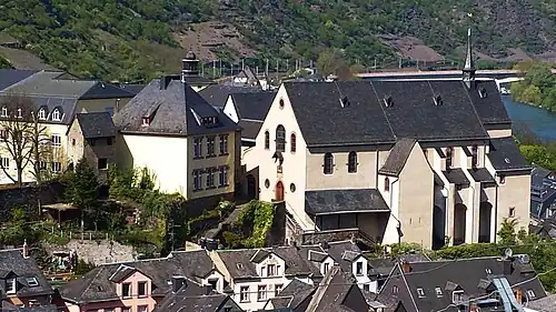 Altes Kapuziner­kloster und ehemalige Kloster­berg­schule