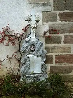 Grabstein Karl Jauslin (1842–1904) Historienmaler, innerhalb der Ringmauer