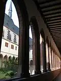 Blick vom Kreuzgang nach Südwesten zur Klosterkirche