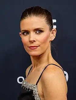 Kate Mara spielt in der Titelrolle die Astronautin Sam Walker und Gabriel Luna ihren Ehemann Mark