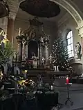 Altarraum zur Weihnachtszeit