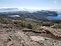 Blick auf Bodø vom Keiservarden aus. Im Bild rechts Teile der neu angelegten Steintreppe.