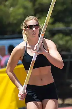 Kelsie Hendry geteilter Rang acht mit 4,40&nbsp;m