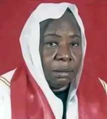 Khalida Zahir. Afrikanische Frau mit weißem Kopftuch