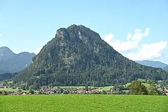 Vorderer Kienberg über den Siedlungen von Pfronten aus Richtung Ostnordost