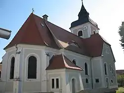 Seitenansicht der Jugendstilkirche
