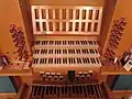 Spieltisch der Orgel