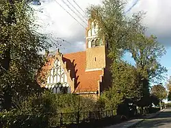 Die Dorfkirche in Wejsuny im Jahr 2010