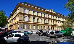 Benediktinerschule am Benediktinerplatz Nr. 1