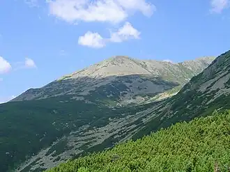 Klin vom Tal Batizovská dolina aus gesehen